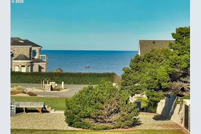 757 Newport Ave SW, Bandon, OR 97411 - Photo 27