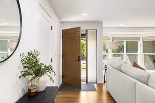 9942 SW 52nd Ave, Portland, OR 97219 - Photo 7