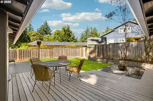 9942 SW 52nd Ave, Portland, OR 97219 - Photo 37