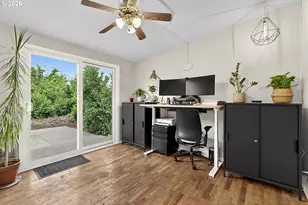 2078 Dewey St, Eugene, OR 97402 - Photo 17