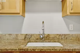 4653 NE Killingsworth St, Portland, OR 97218 - Photo 17