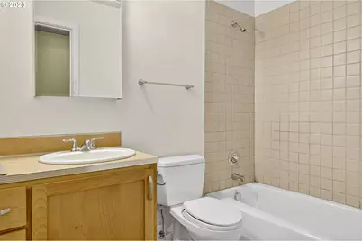 4653 NE Killingsworth St #27, Portland, OR 97218 - Photo 19