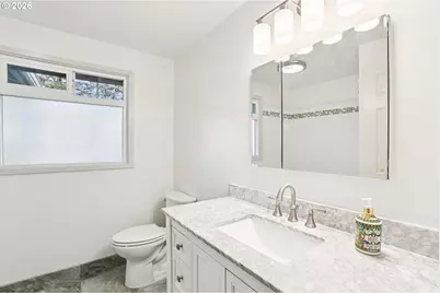 18655 SE Yamhill Cir, Portland, OR 97233 - Photo 25