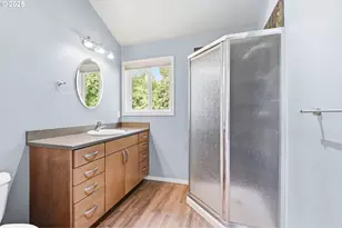 5239 N Emerson Dr, Portland, OR 97217 - Photo 19