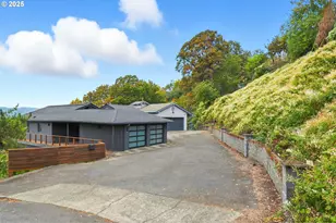 5239 N Emerson Dr, Portland, OR 97217 - Photo 39