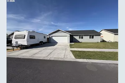 1464 NE Kenna Dr, Hermiston, OR 97838 - Photo 1