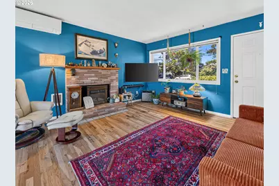 1232 NW Nye St, Newport, OR 97365 - Photo 5