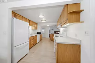 186 40th St, Springfield, OR 97478 - Photo 7