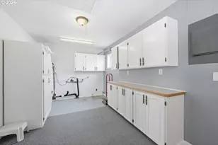 186 40th St, Springfield, OR 97478 - Photo 27