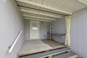 186 40th St, Springfield, OR 97478 - Photo 29