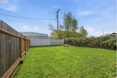 186 40th St, Springfield, OR 97478 - Photo 31