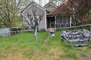 1638 SE Mill St, Roseburg, OR 97470 - Photo 1