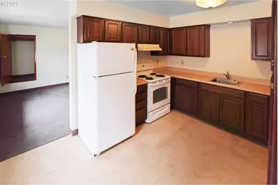 1910 SE Stark St, Portland, OR 97214 - Photo 7