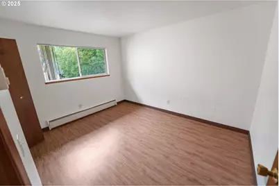 1910 SE Stark St, Portland, OR 97214 - Photo 9