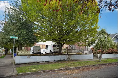 1910 SE Stark St, Portland, OR 97214 - Photo 3