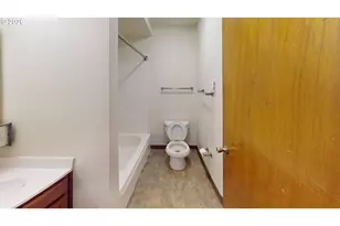 1910 SE Stark St, Portland, OR 97214 - Photo 13