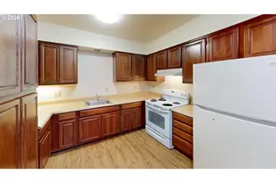 1910 SE Stark St, Portland, OR 97214 - Photo 19