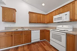 20510 NE Shore View Dr, Fairview, OR 97024 - Photo 21