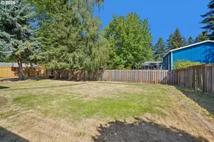1913 SE Pine St, Hillsboro, OR 97123 - Photo 27