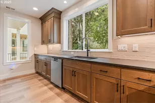 460 SE Haddock Ln, Hillsboro, OR 97123 - Photo 17