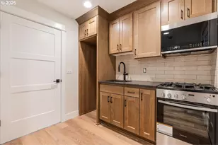 460 SE Haddock Ln, Hillsboro, OR 97123 - Photo 35