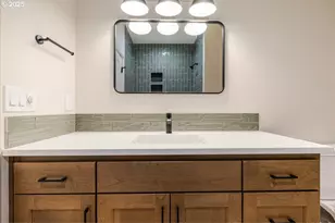 460 SE Haddock Ln, Hillsboro, OR 97123 - Photo 33