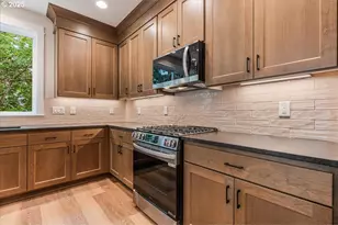 460 SE Haddock Ln, Hillsboro, OR 97123 - Photo 19