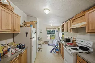 49629 Hwy 242, Broadbent, OR 97414 - Photo 19