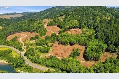 49629 Highway 242, Broadbent, OR 97414 - Photo 13