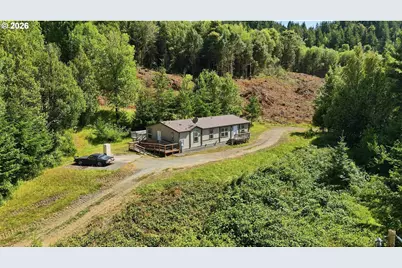 49629 Highway 242, Broadbent, OR 97414 - Photo 9