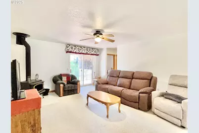 26534 Chieftain Dr, Rockaway Beach, OR 97136 - Photo 5