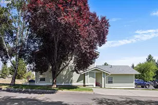 1926 NE Sams Loop, Bend, OR 97701 - Photo 7