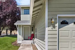 1926 NE Sams Loop, Bend, OR 97701 - Photo 5