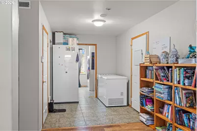 2100 Shelley Rd, Coquille, OR 97423 - Photo 9
