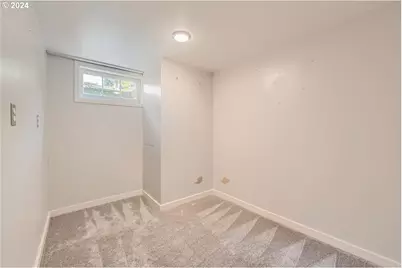 7058 N Greenwich Ave, Portland, OR 97217 - Photo 25