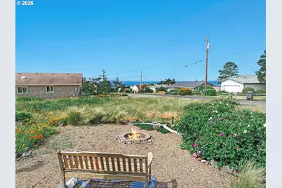 2413 NW Bayshore Loop, Waldport, OR 97394 - Photo 25