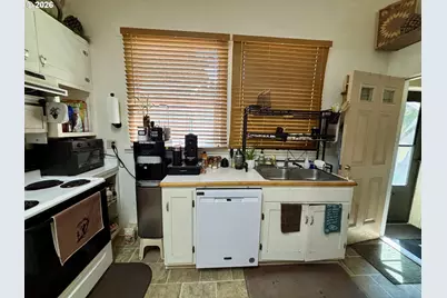 704 Main Ave, La Grande, OR 97850 - Photo 13