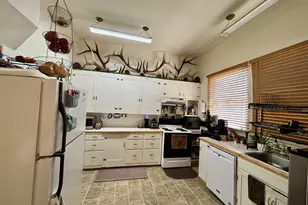 704 Main Ave, La Grande, OR 97850 - Photo 7