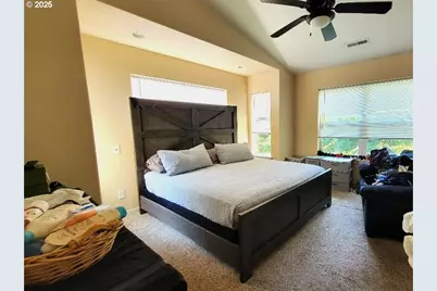 2127 NE Cadbury Ave, Hillsboro, OR 97006 - Photo 15