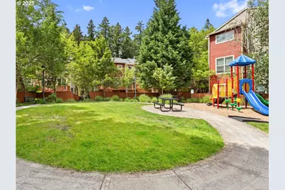 2127 NE Cadbury Ave, Hillsboro, OR 97006 - Photo 17