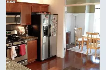 2127 NE Cadbury Ave, Hillsboro, OR 97006 - Photo 3