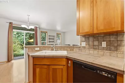 5631 SW Norris Ter, Beaverton, OR 97007 - Photo 11