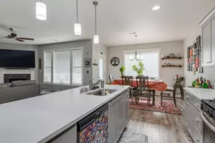 703 E Tanoak Ave, La Center, WA 98629 - Photo 11