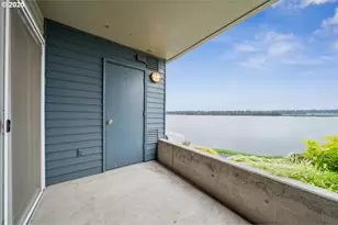 87 N Hayden Bay Dr, Portland, OR 97217 - Photo 19