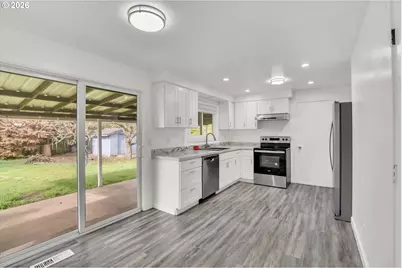 597 SE 13th Ave, Hillsboro, OR 97123 - Photo 11