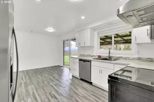 597 SE 13th Ave, Hillsboro, OR 97123 - Photo 13