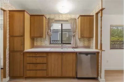 1672 Pritchett Pl, Cottage Grove, OR 97424 - Photo 9