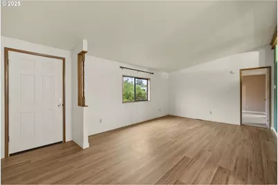 1672 Pritchett Pl, Cottage Grove, OR 97424 - Photo 11