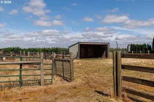 19801 Olmstead Rd NE, Aurora, OR 97002 - Photo 17