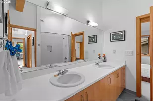 13948 NW Country Woods Ln, Portland, OR 97231 - Photo 33